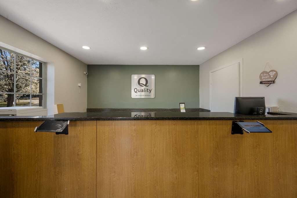 Quality Inn University Area Фармвилл Интерьер фото