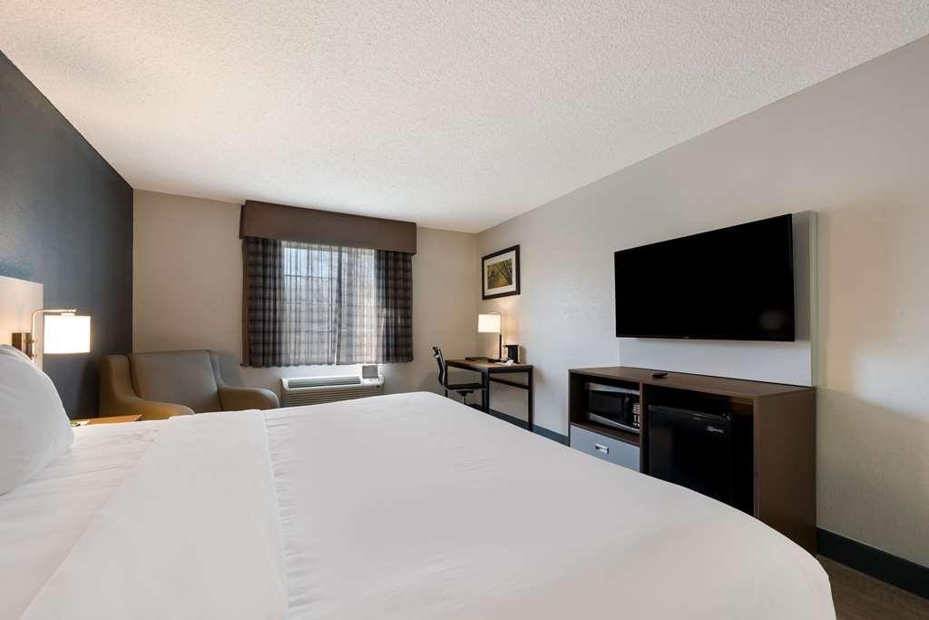 Quality Inn University Area Фармвилл Номер фото